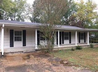 25 Meadowbrook Dr, Jackson, TN 38301