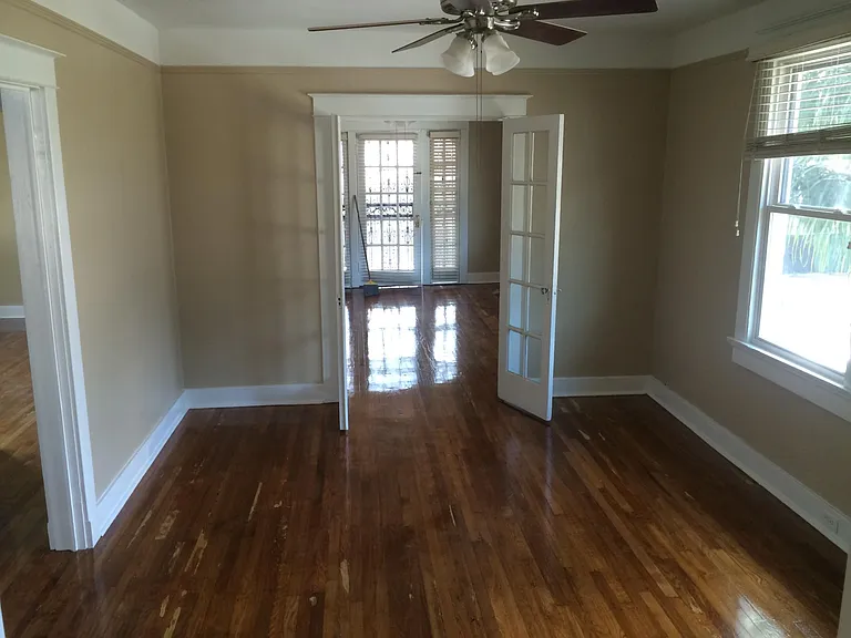 2633 Joseph St — Photo 4