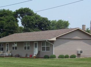 205 S 22nd St, Chalmers, IN 47929