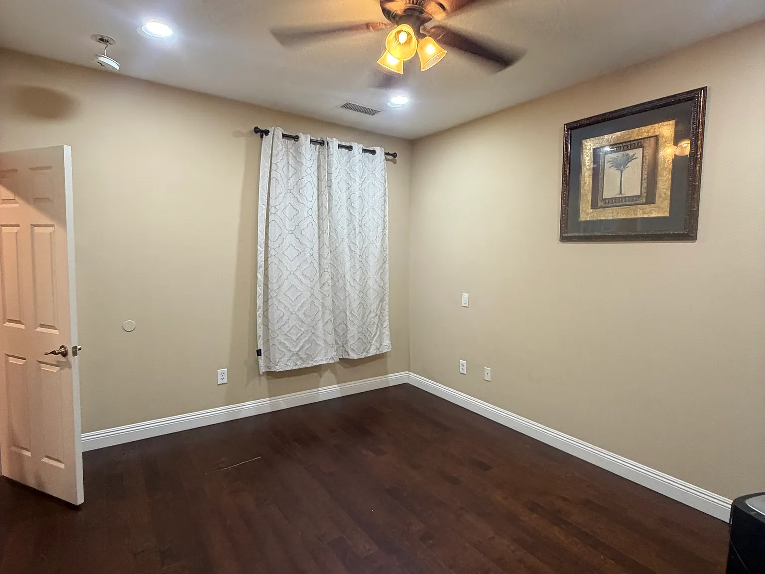 6 bed, 4313 sqft, $5,000 — Photo 2