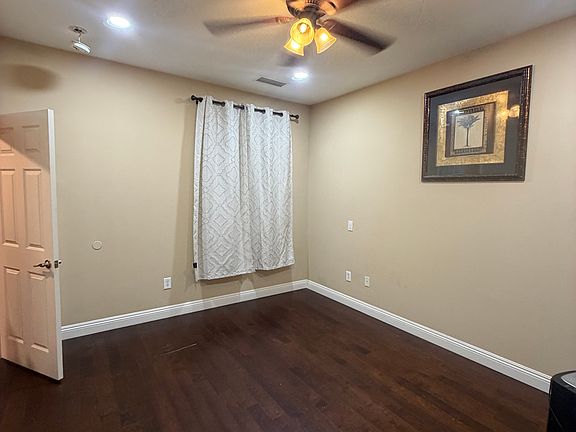 2nd image of 8023 Bluff View Ln