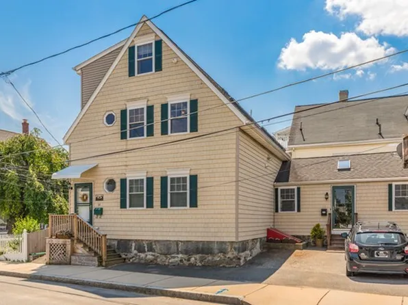 34 Vine St #1, Medford, MA 02155