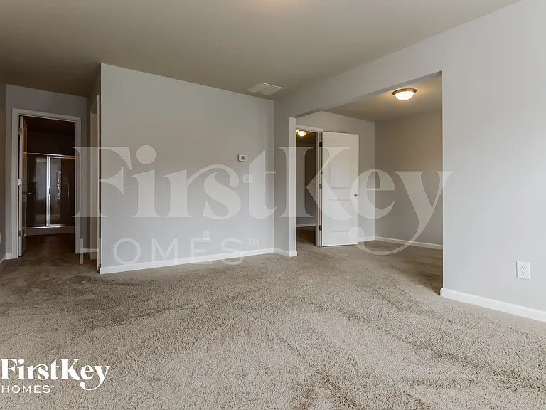 349 Rankin Cir — Photo 6