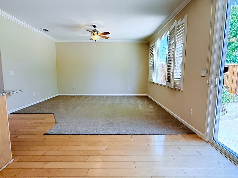 304 Karelian St — Photo 22