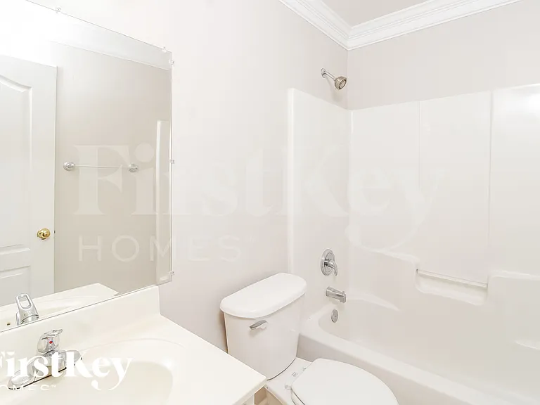 3312 Cornelia Ct — Photo 16