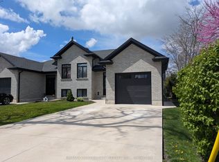 92 Myrtle St, Aylmer, ON N5H 2H5