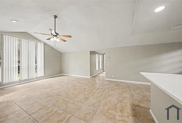 8716 N Blvd — Photo 7