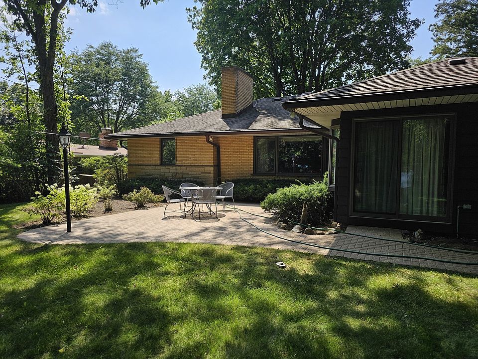 2nd image of 3051 Dato Ave