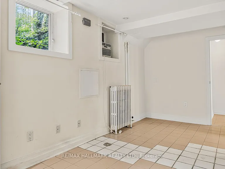 483 Parkside Dr #LOWER — Photo 13