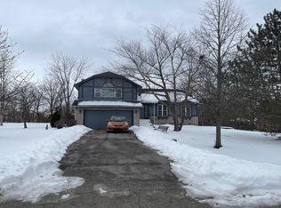 3356 E Forestview Trl, Crete, IL 60417