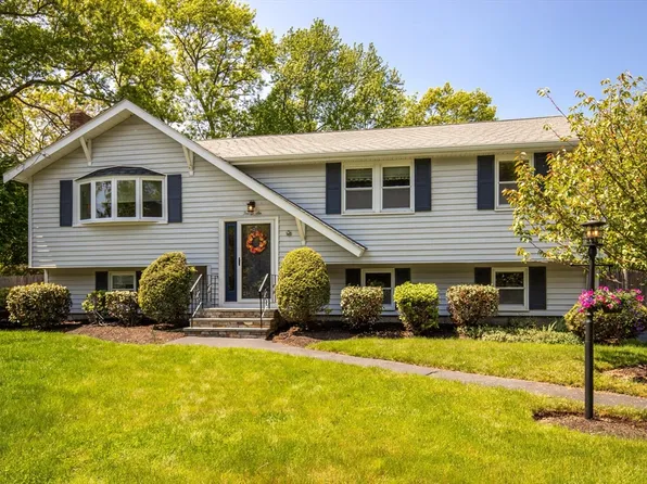 26 Peters Dr, Stoughton, MA 02072