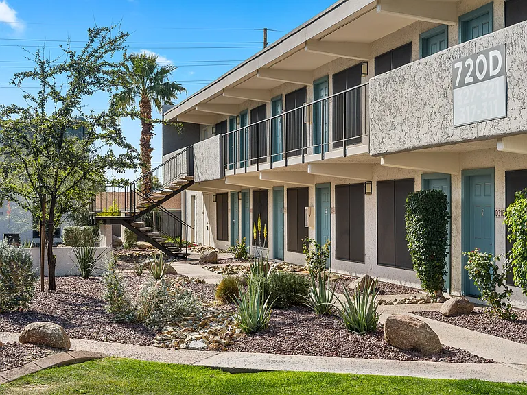 Scottsdale Gateway — Photo 16