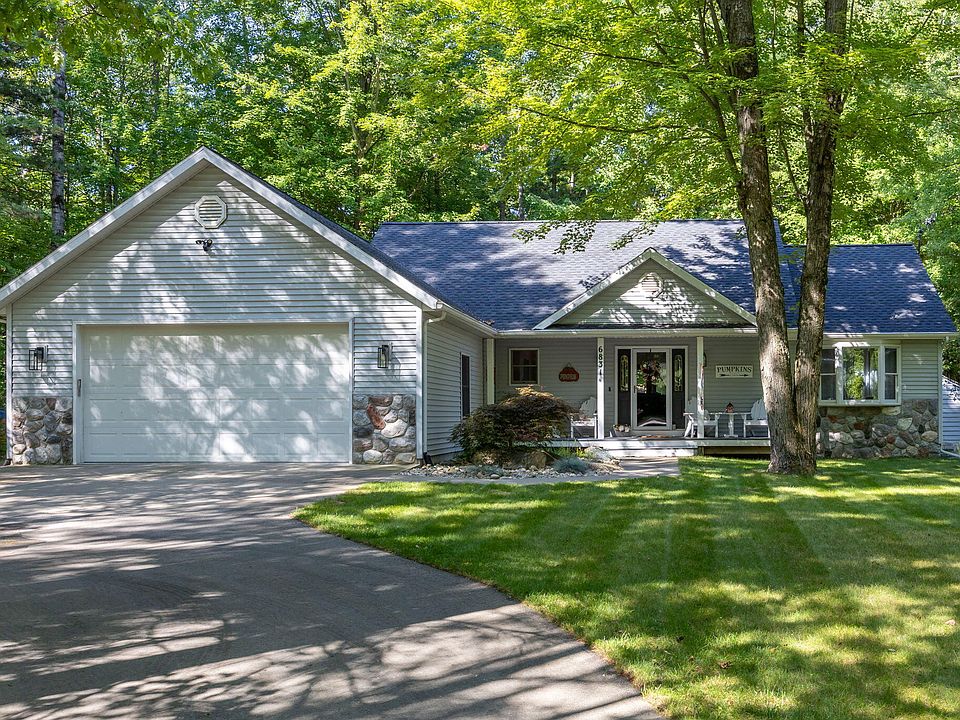 1st image of 6831 White Pine Dr