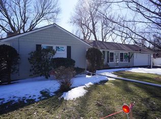 14 Camden St, South Hadley, MA 01075