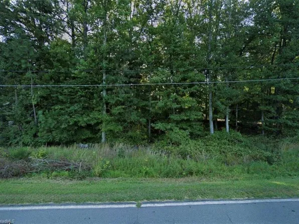 213 Grand Oaks Dr #17, Gibsonville, NC 27249