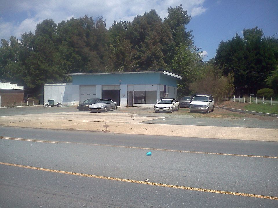 1st image of 1451 E Main St