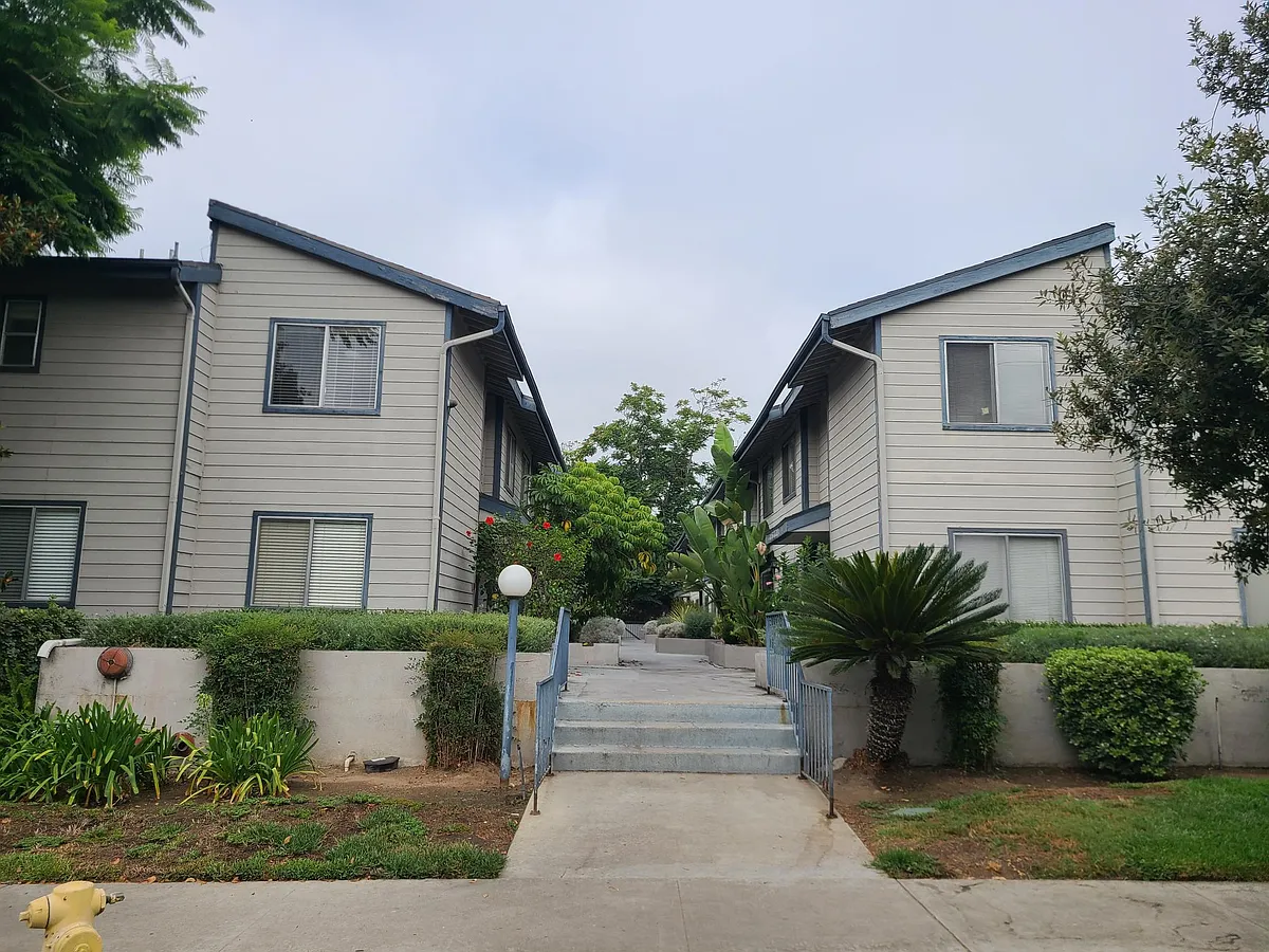 Building Photo - 55 N Mar Vista