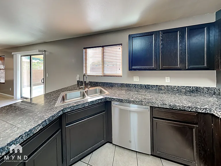 783 W Flaming Arrow Dr — Photo 6