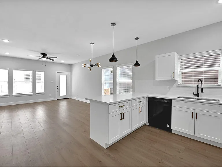 3312 Bacchus St — Photo 11