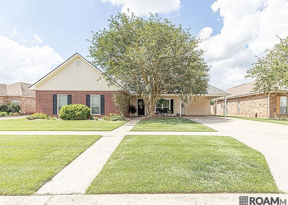 1st image of 40308 La Rochelle Rd