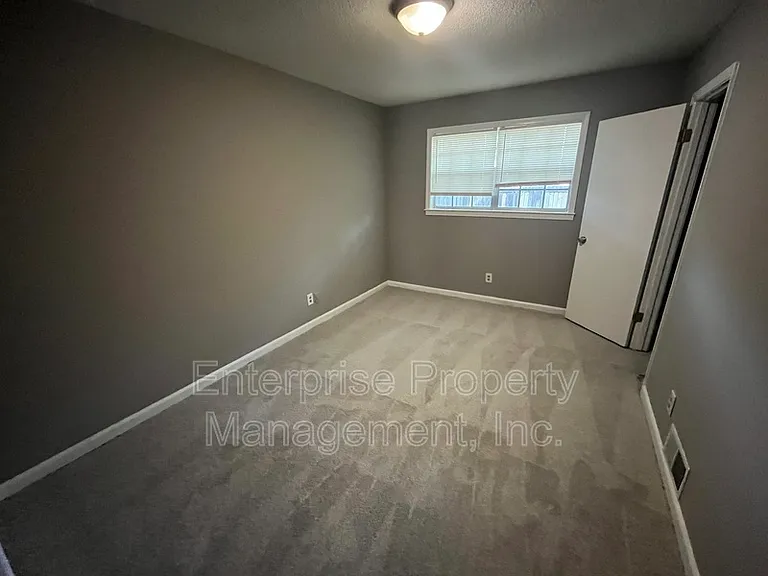 6124 Chinaberry Dr — Photo 14