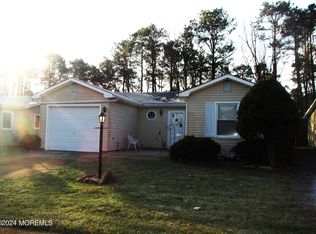 9 Courtshire Dr, Brick, NJ 08723