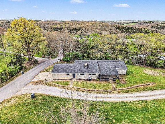 2nd image of 742 Smith Hiteman Rd
