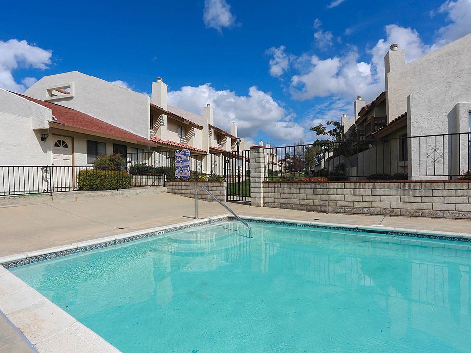 2nd image of 1141 N Escondido Blvd APT 20