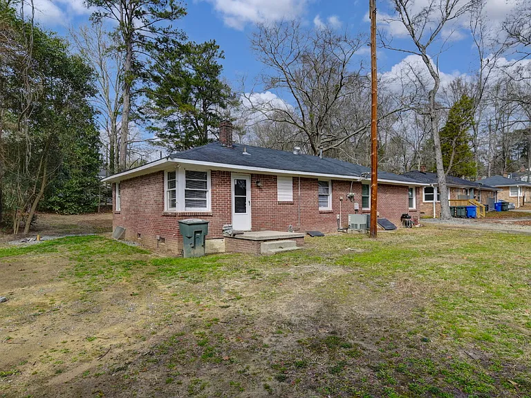3300 Margrave Rd #B — Photo 22