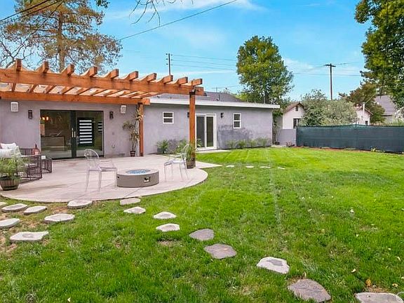 2nd image of 6046 Fallbrook Ave