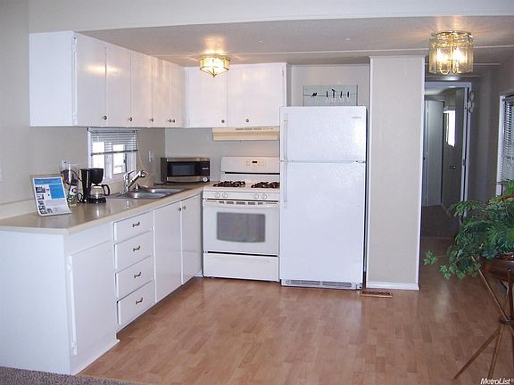 2nd image of 8181 Folsom Blvd Space 47