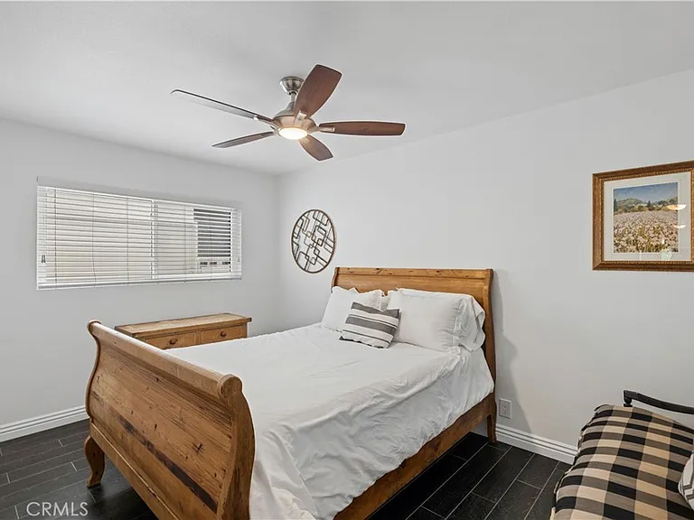 618 Acacia Ave — Photo 16