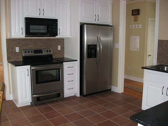 4th image of 554 Madison Ave