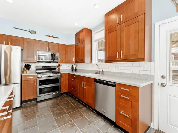 1808 Lansing St, Philadelphia, PA 19111