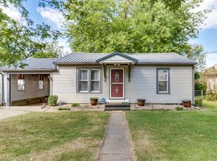 209 Reservoir Rd, Pekin, IL 61554