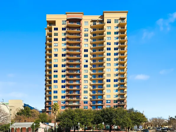 215 Center #408, San Antonio, TX 78202