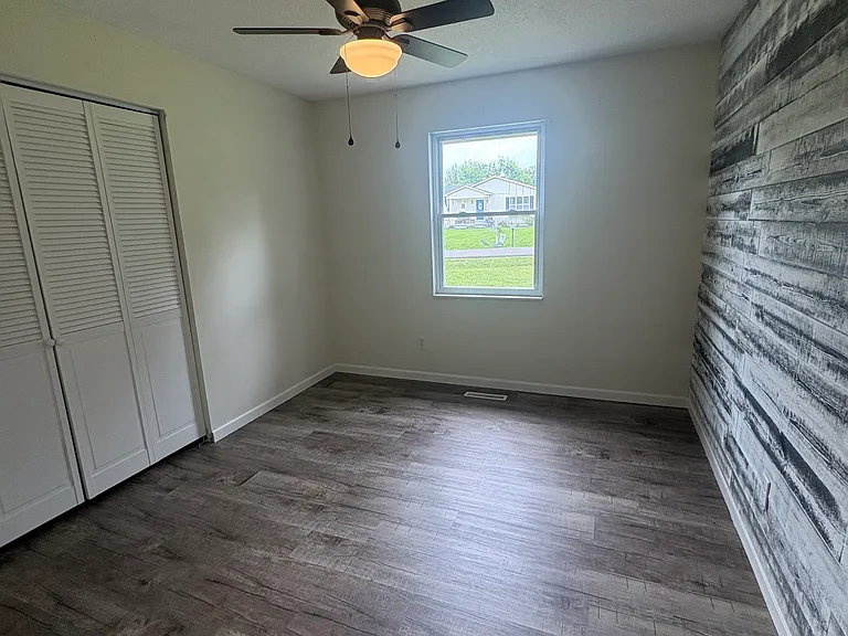 1711 Ridgewood Dr — Photo 5