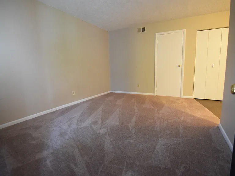 1251 Summit St #A — Photo 2