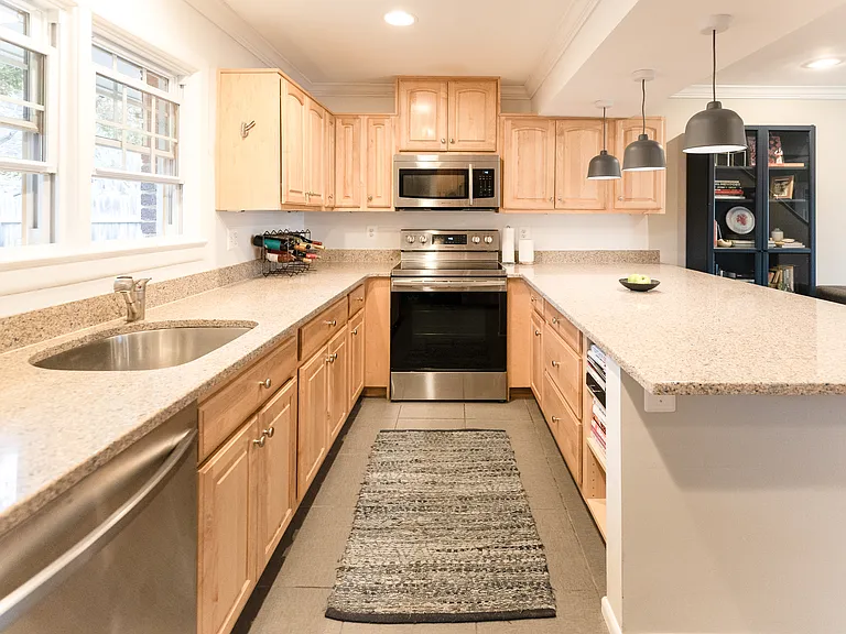 202 S Virginia Ave — Photo 14