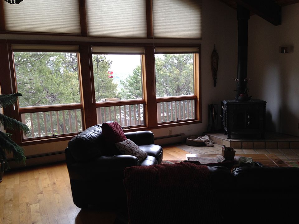 1st image of 117 Conejo Pl