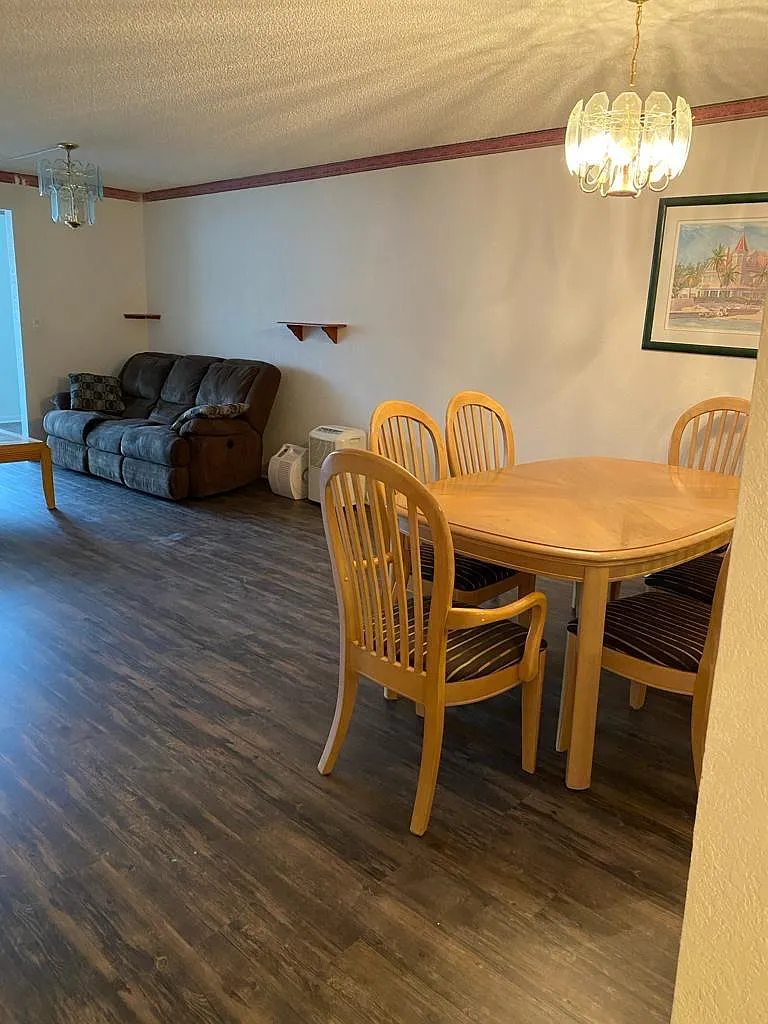 3 bed, 1650 sqft, $2,475 — Photo 3