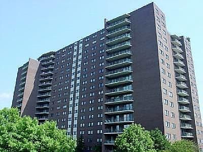 1st image of 5300 Hamilton Ave Unit 1409
