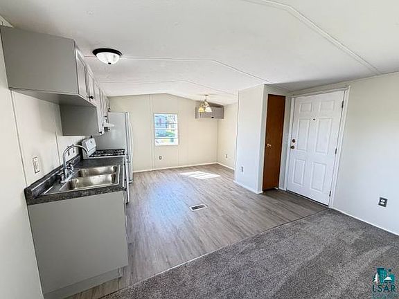 4th image of 7 Juniper Ln