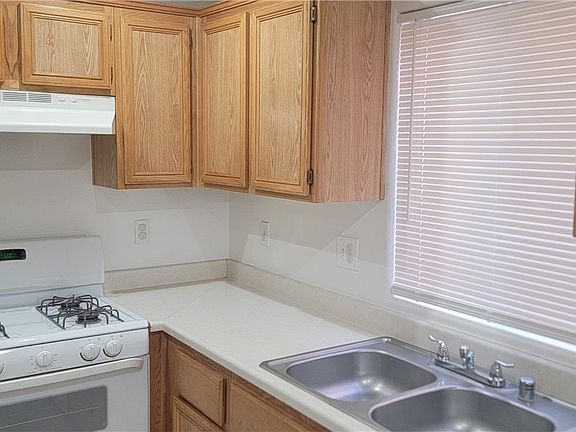 4th image of 4083 Halfmoon Bay Dr