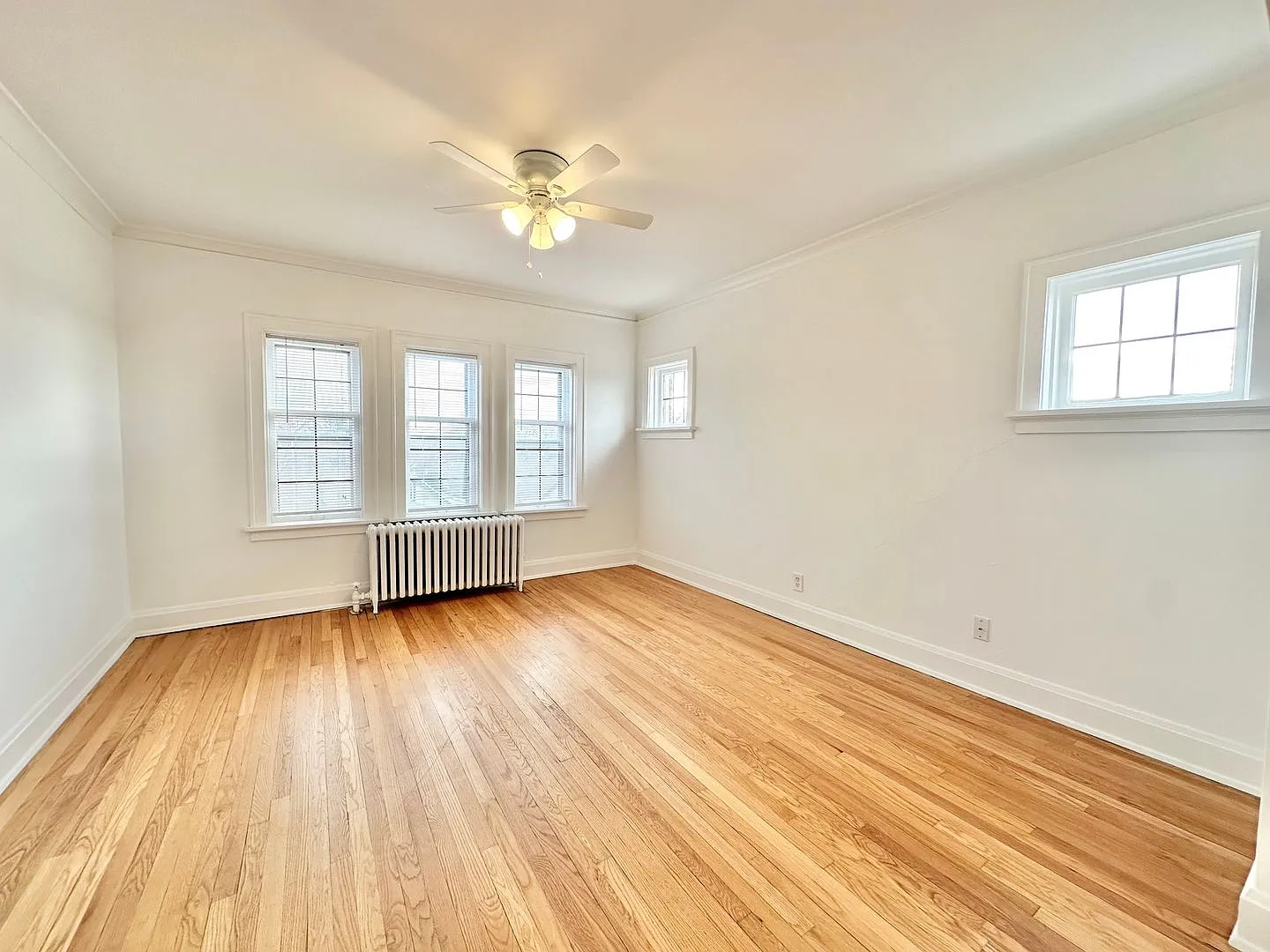 3819 N Oakland Ave — Photo 2