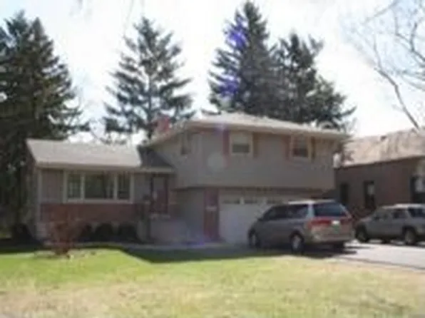 4817 Stonewall Ave, Downers Grove, IL 60515