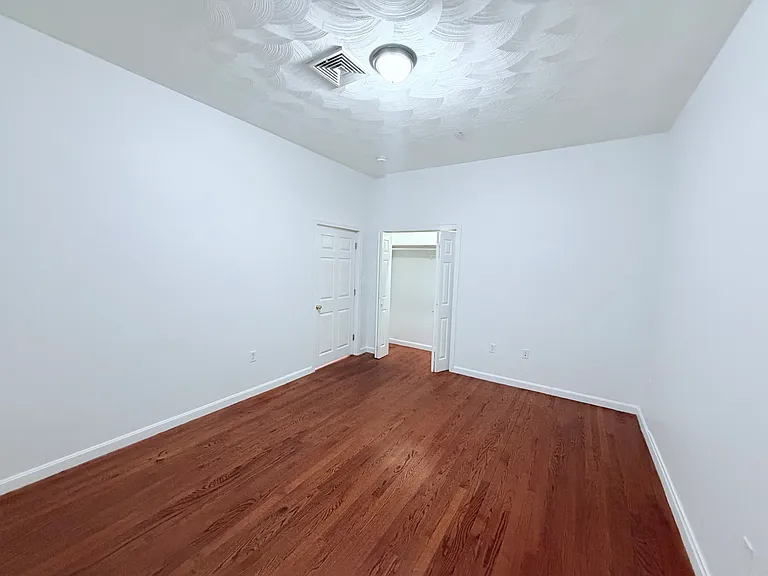 35 Cherry St — Photo 6