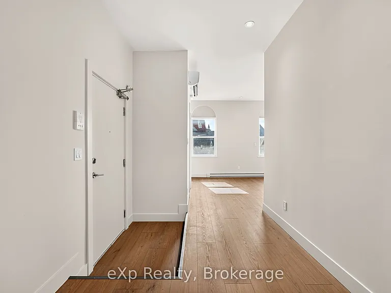 24 Wellington St #12 — Photo 7