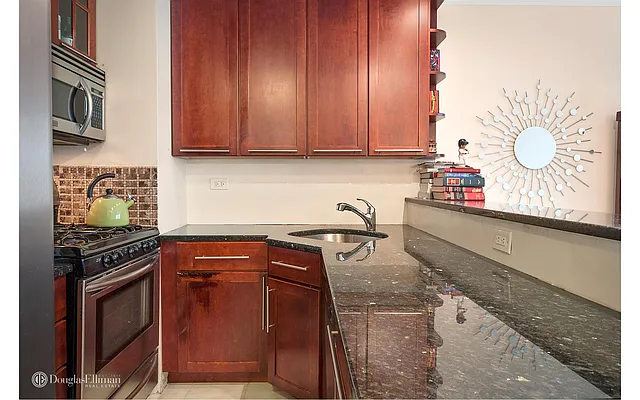 Rented by Douglas Elliman | media 20