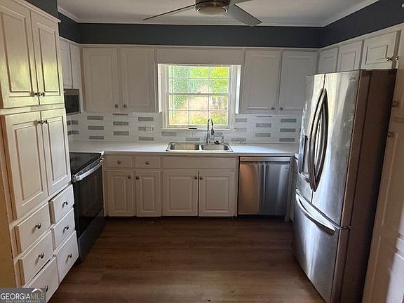 4th image of 2836 Umberland Dr